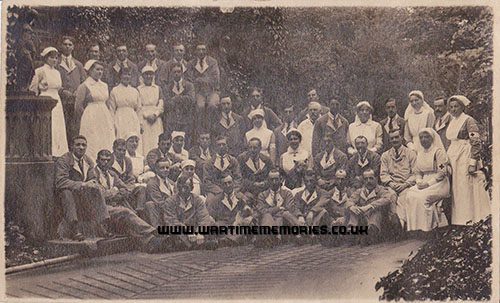 <p>Bertram at Beaulieu Auxiliary Hospital, Harrogate, post Oct 1917. He is sitting with his dog